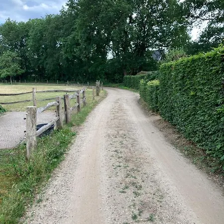 Logeren Bij De Soerensesteeg בית נופש