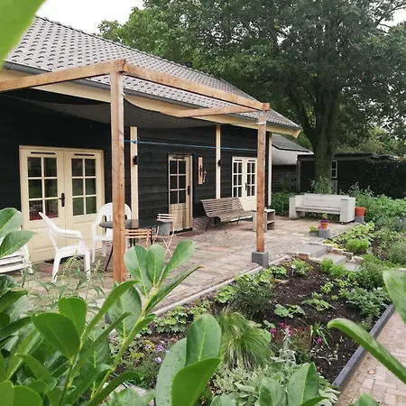 Logeren Bij De Soerensesteeg Semesterbostad *