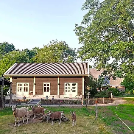 Holiday home Logeren Bij De Soerensesteeg