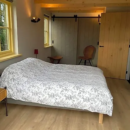 Holiday home Logeren Bij De Soerensesteeg