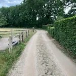 Logeren Bij De Soerensesteeg Nyaraló
